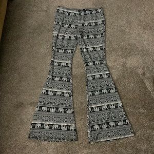 No Boundaries elephant flares size L